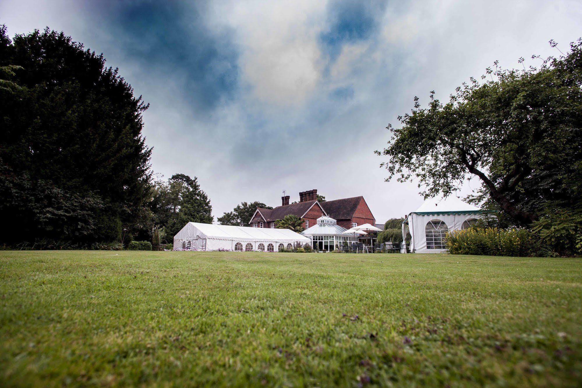 The Farmhouse At Redcoats Stevenage Eksteriør bilde